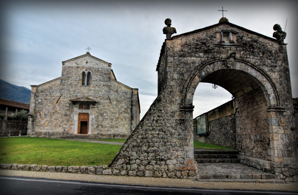 Itinerary to discover the parish churches of Versilia